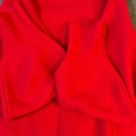 Guess Bold Red Knitwear
#1219 - Picture 6 of 11